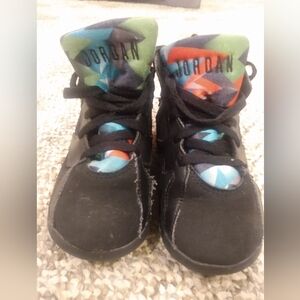 Jordan Kids' Black and Geometric Multicolor Sneakers